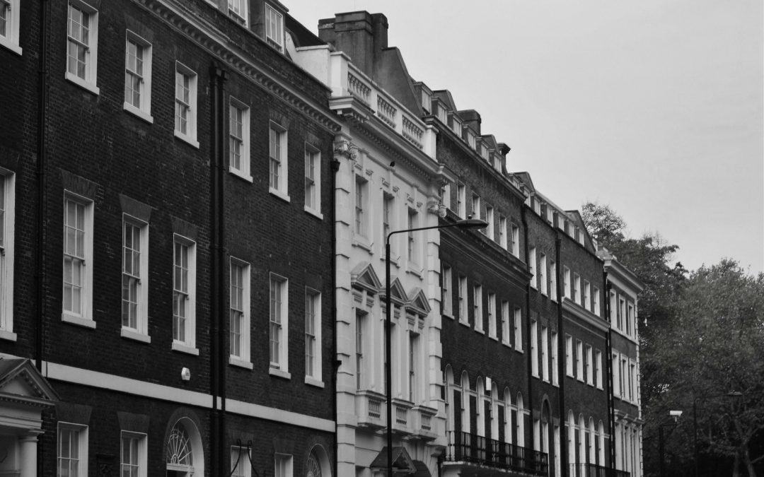 SCI familiale ou démembrement : quelle stratégie pour transmettre un bien immobilier ?